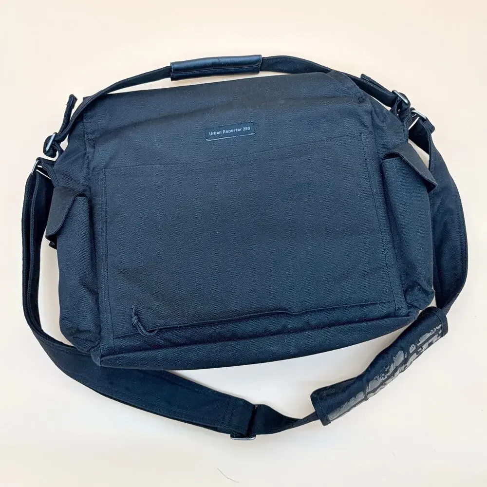 Camera Bag Lowepro Urban Reporter 250 DSLR Laptop Messenger Shoulder Black